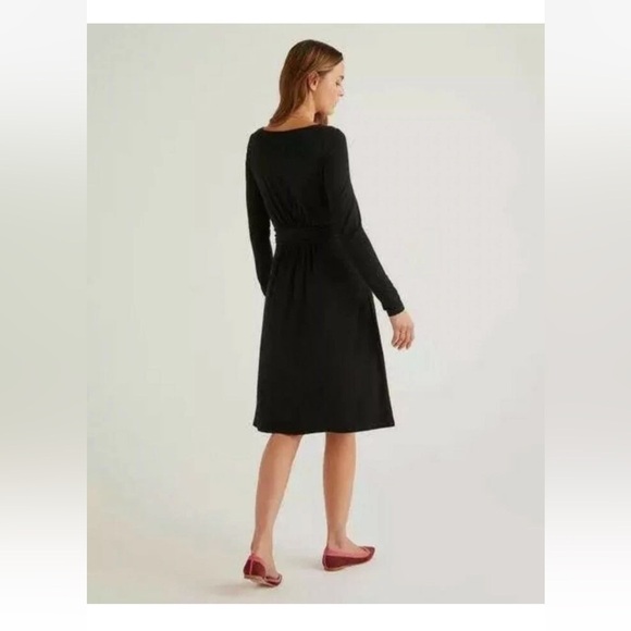 Boden Abigail Jersey Dress in Black - Picture 2 of 8